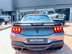 2026 Ford Mustang Dark Horse – 5.0 photo 5